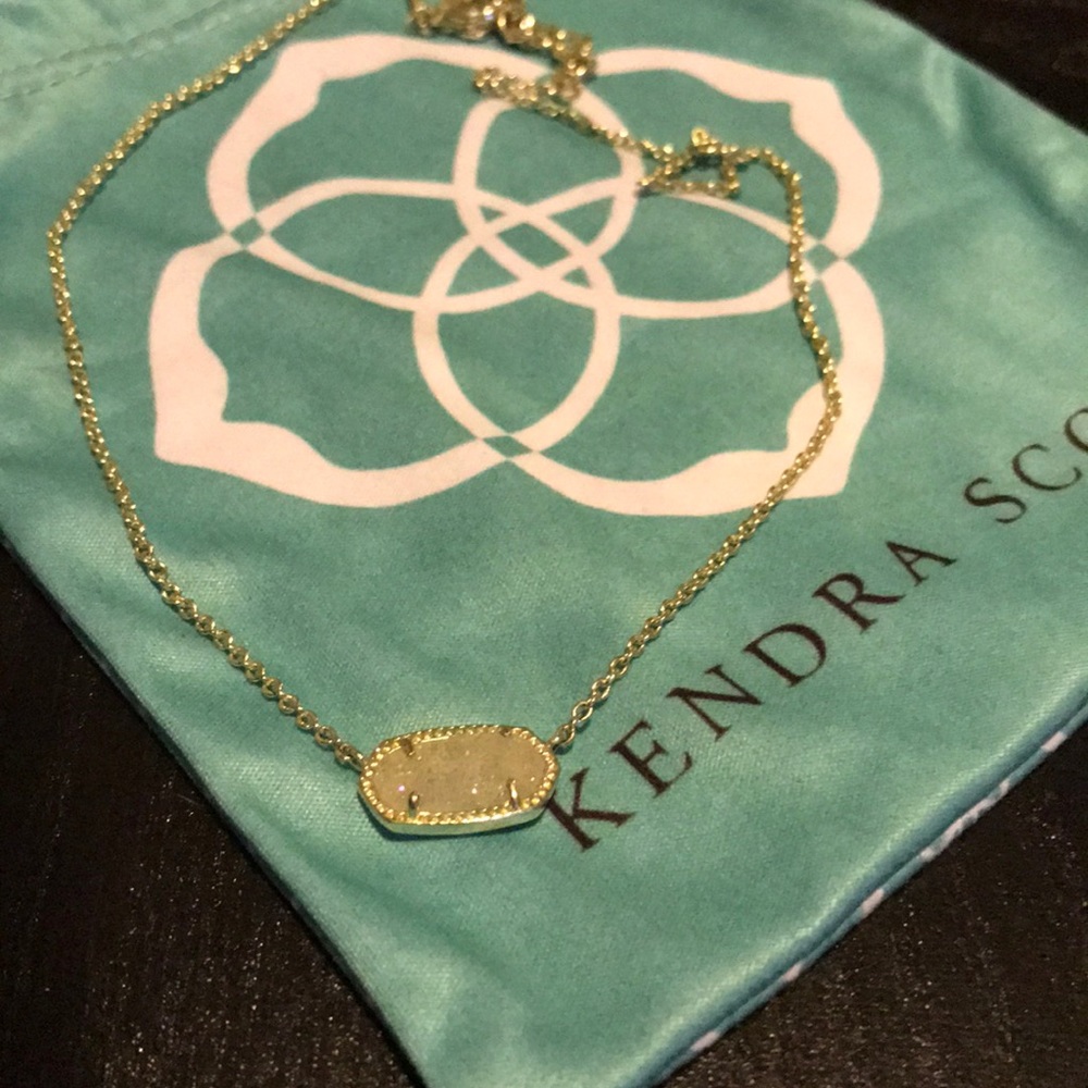 Kendra Scott Elisa necklace!